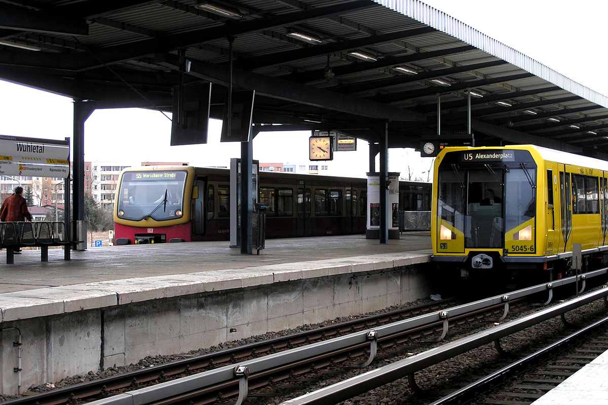 Берлин, BVG H01 № 5045-6; Берлин — S-Bahn — Линии и инфраструктура; Берлин — S-Bahn — Подвижной состав; Берлин — U-Bahn — линия U5; Берлин — U-Bahn — Подвижной состав