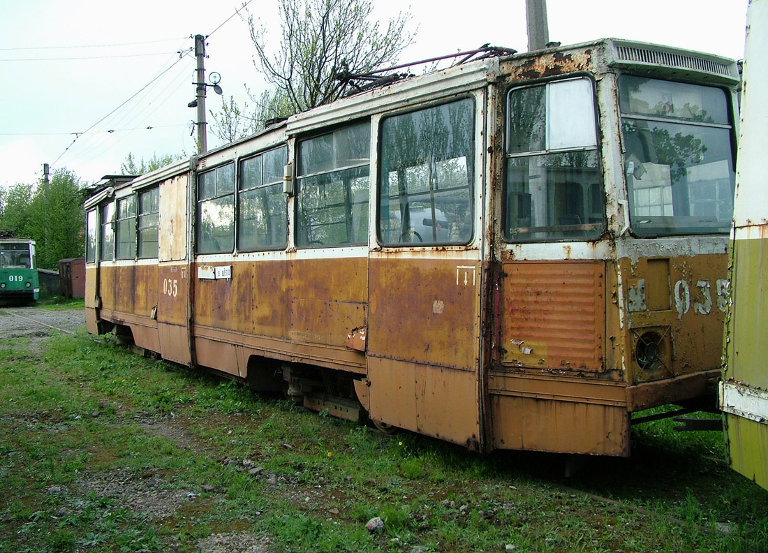 Jenakijeve, 71-605 (KTM-5M3) № 035