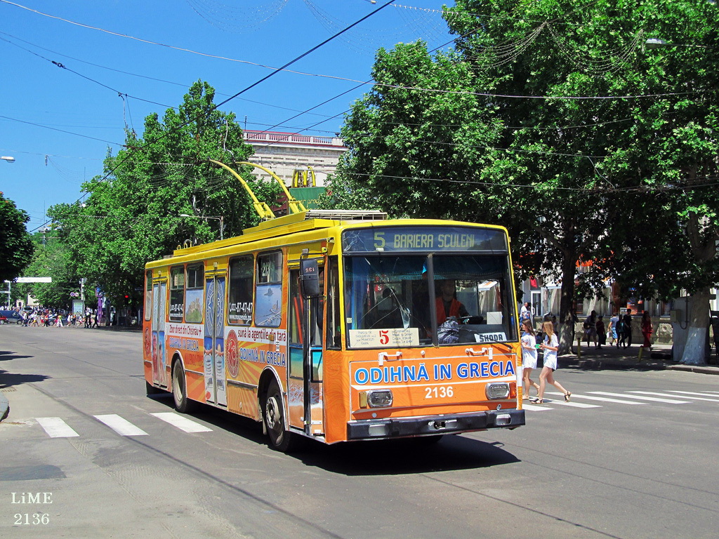 Кишинёв, Škoda 14Tr13/6M № 2136