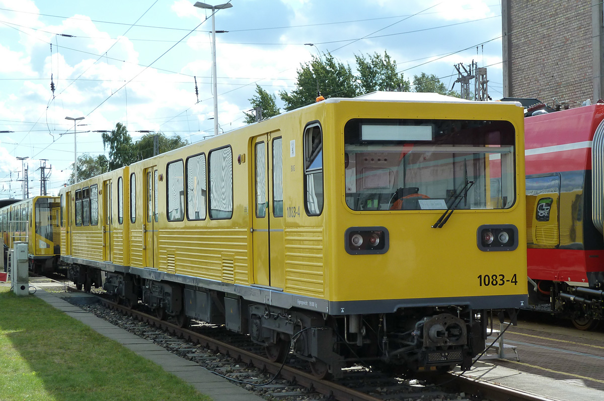 Берлин, BVG GI/1E № 1083-4; Хеннигсдорф — Alstom Hennigsdorf; Берлин — U-Bahn — Подвижной состав