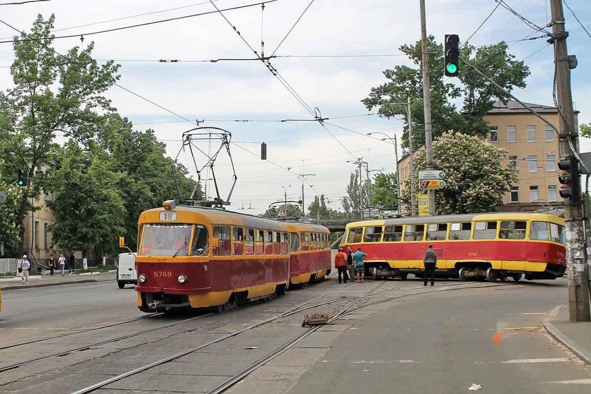 Kiev, Tatra T3SU N°. 5769; Kiev, Tatra T3SU N°. 5792