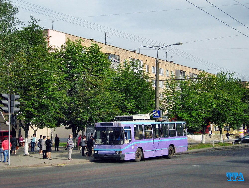 Луцк, ЮМЗ Т2 № 197