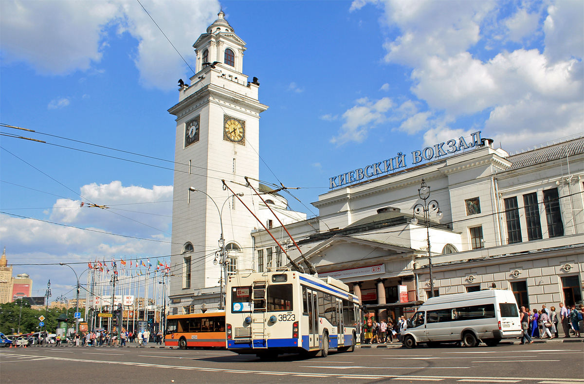Москва, СВАРЗ-МАЗ-6235.00 № 3823
