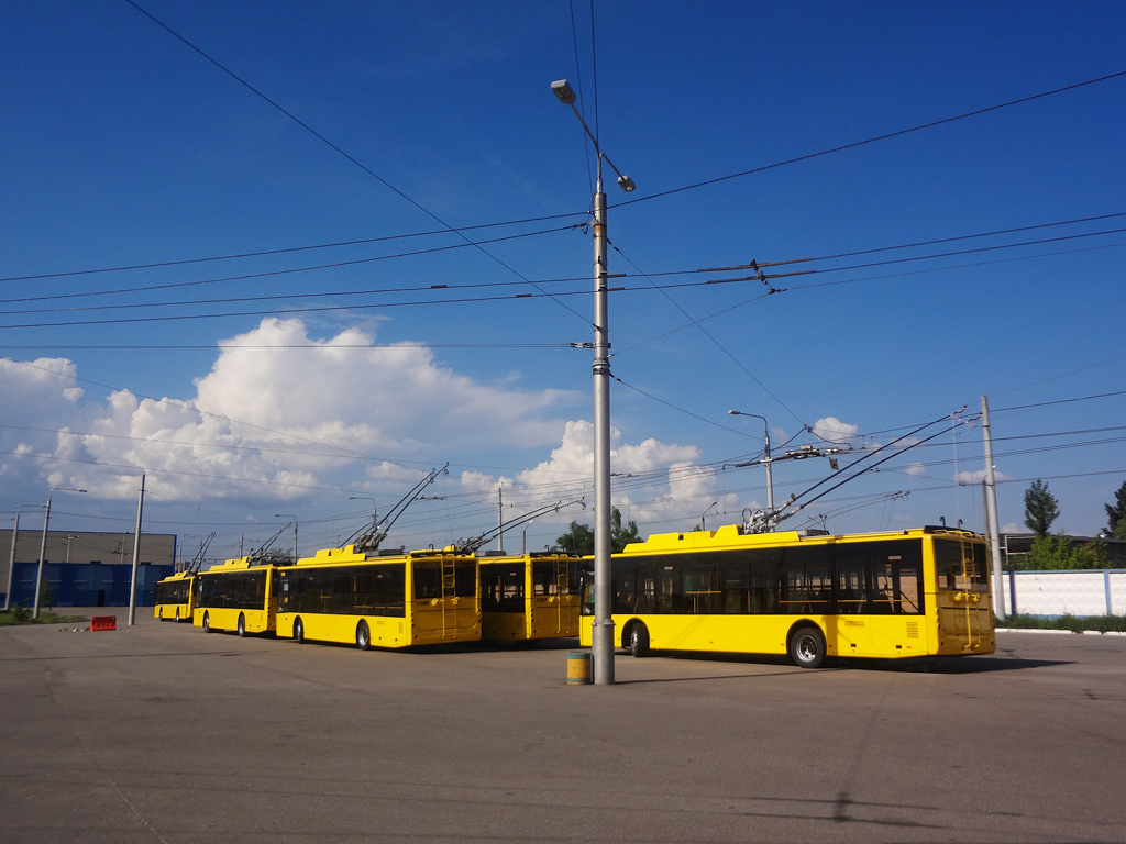 Киев — Троллейбусные депо: 1. Новая территория на ул. Максимовича