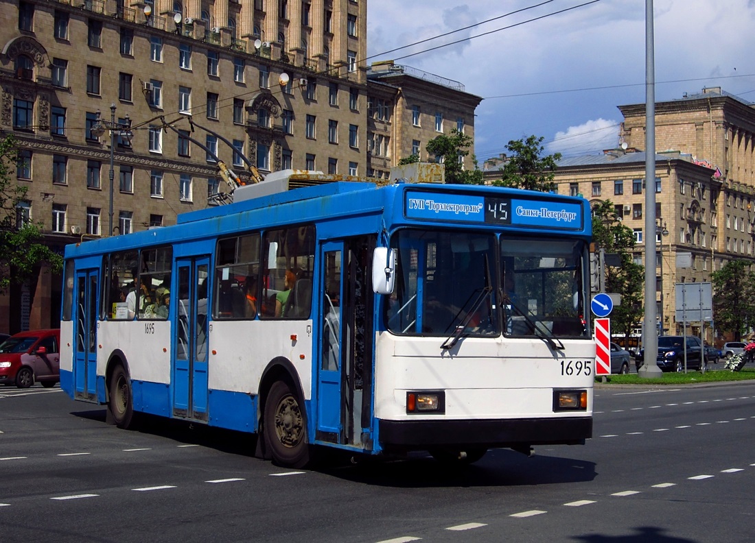 Санкт-Петербург, ВМЗ-5298-020 № 1695