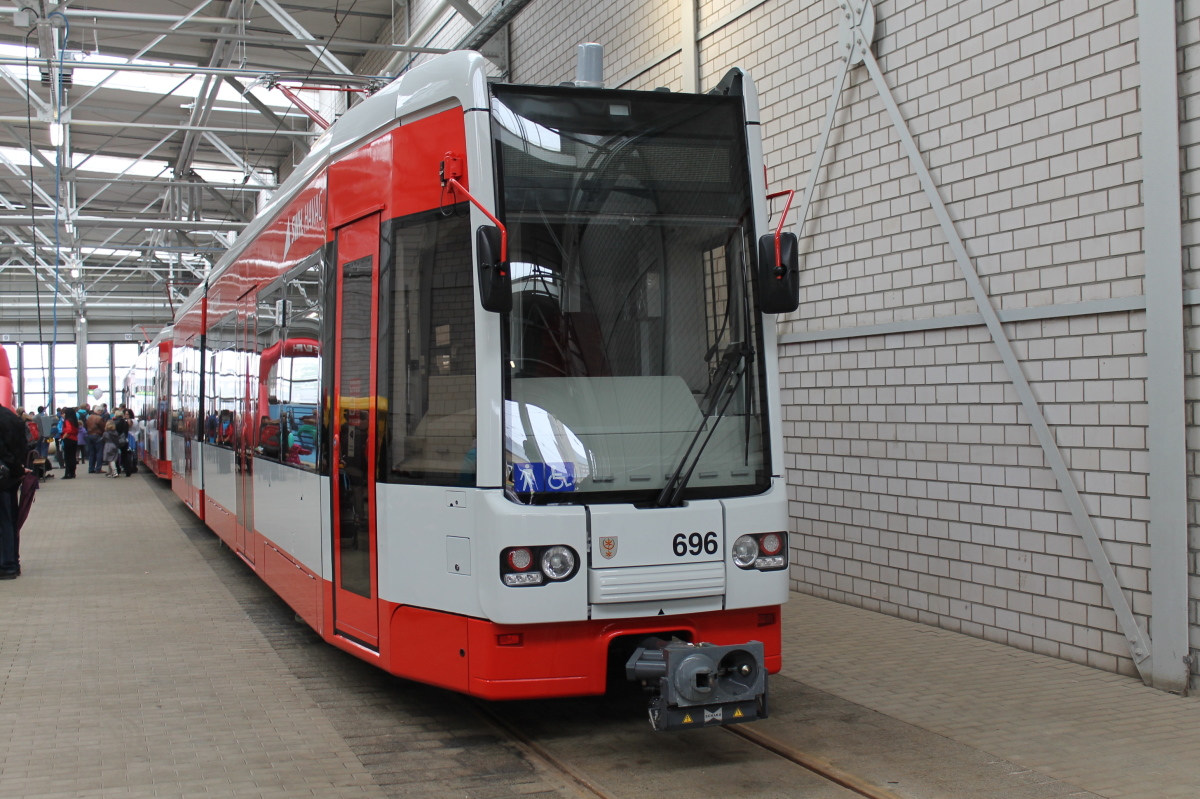 Галле, Bombardier MGT-K № 696