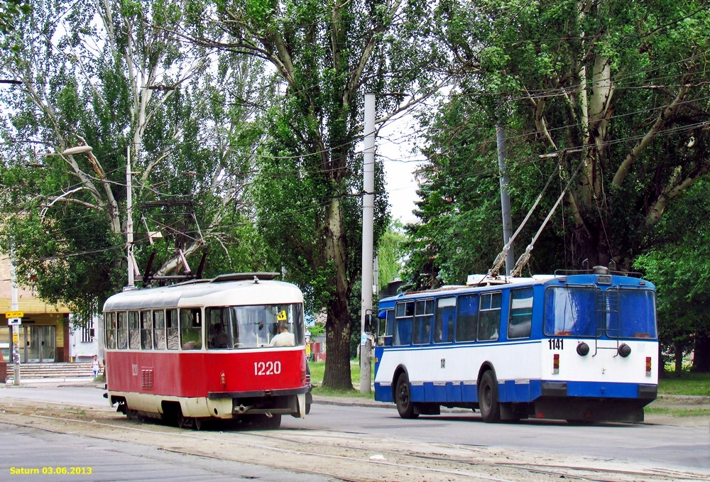 Днепр, Tatra T3SU № 1220; Днепр, ЗиУ-682Г-016 (018) № 1141