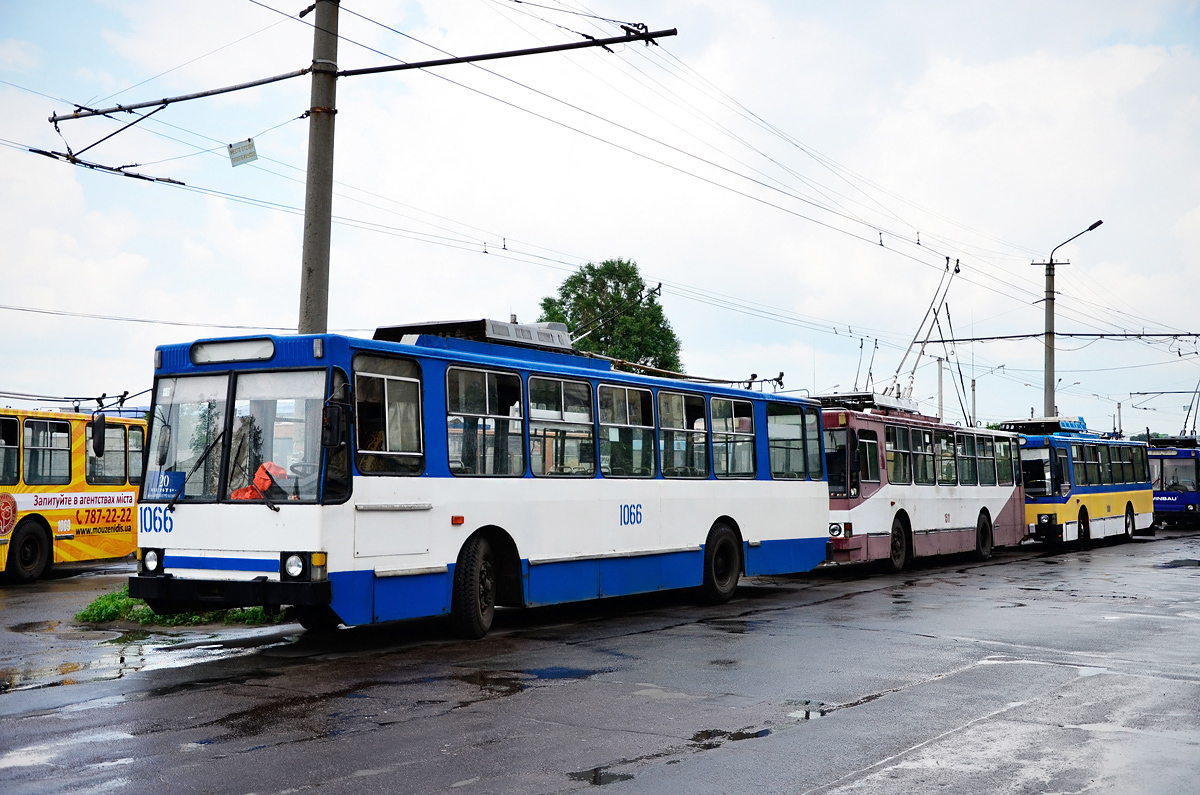 Днепр, ЮМЗ Т1Р (Т2П) № 1066