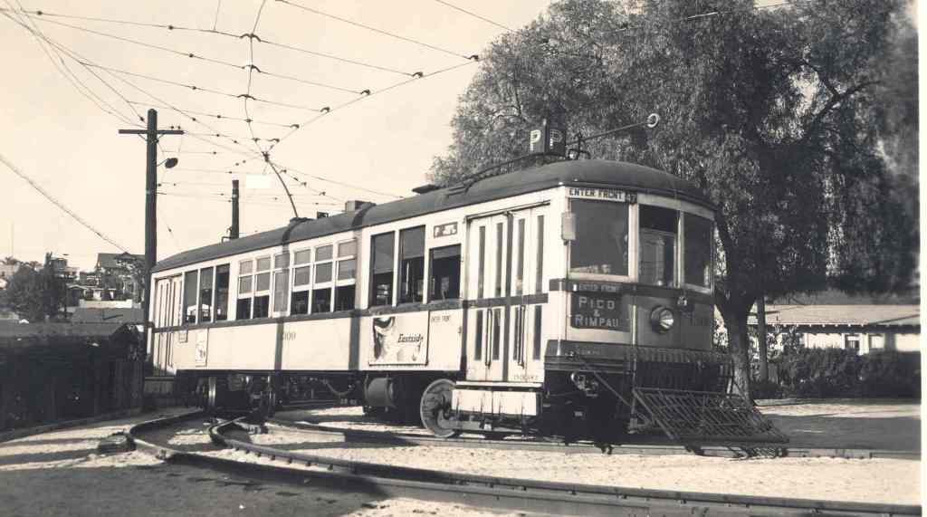 Los Angeles, St. Louis LARy Type H-4 č. 1300
