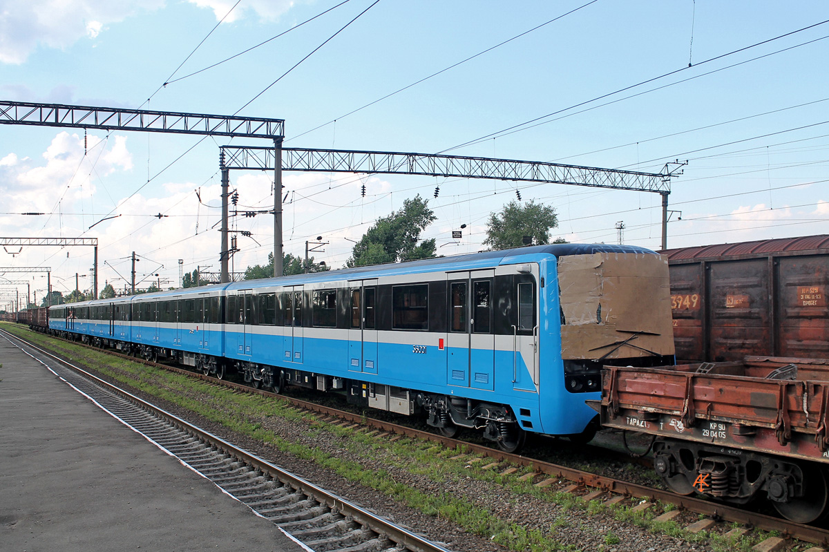 Харьков, 81-7036 № 36001; Киев — Метрополитен — Подвижной состав — Опытный состав 81-7036/7037