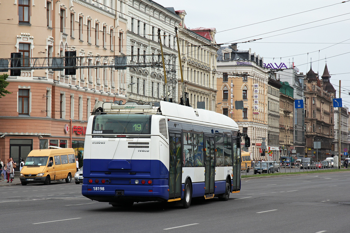 Рига, Škoda 24Tr Irisbus Citelis № 18198