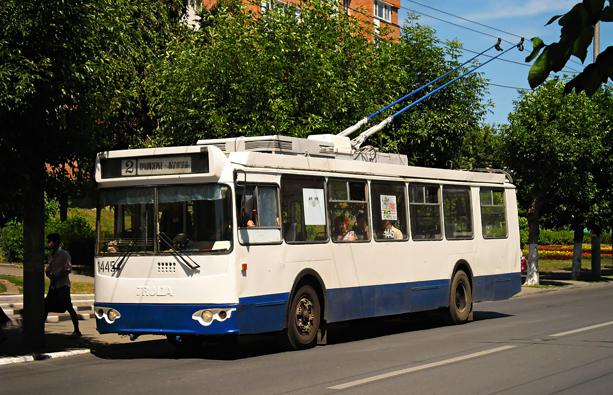 Пенза, ЗиУ-682Г-016 (017) № 1445