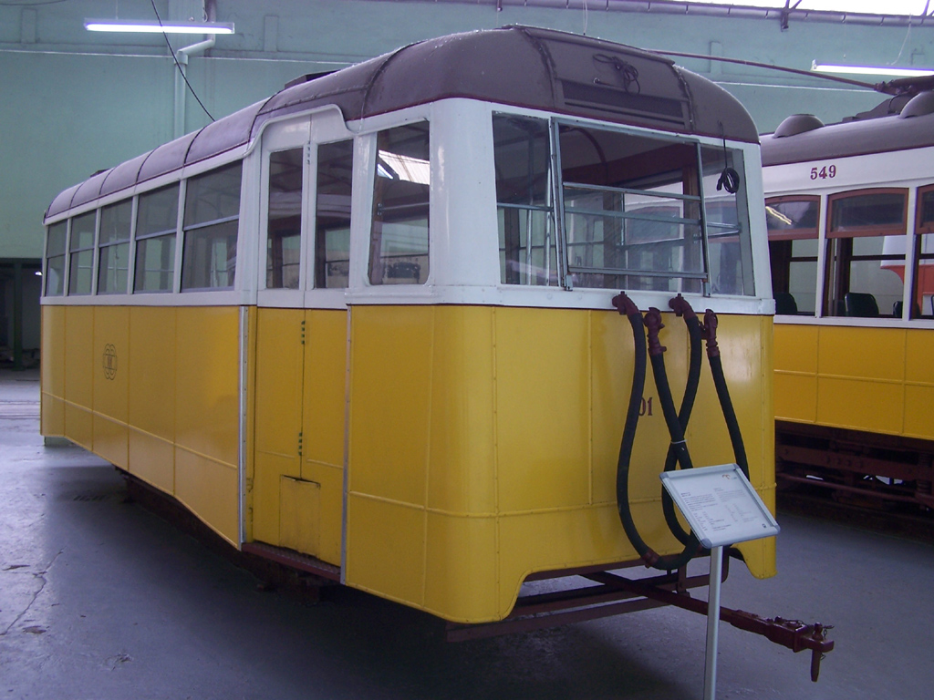 Лиссабонская агломерация, Carris 2-axle trailer (Ligeiro) № 101; Лиссабонская агломерация — Трамваи: Museu da Carris