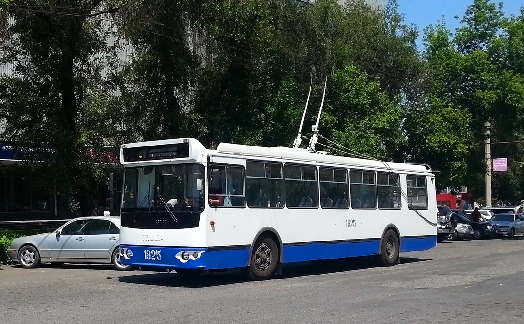 Бишкек, ЗиУ-682Г-016.05 № 1825