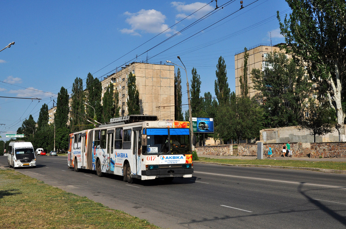 Кривой Рог, ЮМЗ Т1 № 017 Кривой Рог, ЮМЗ Т1 № 017