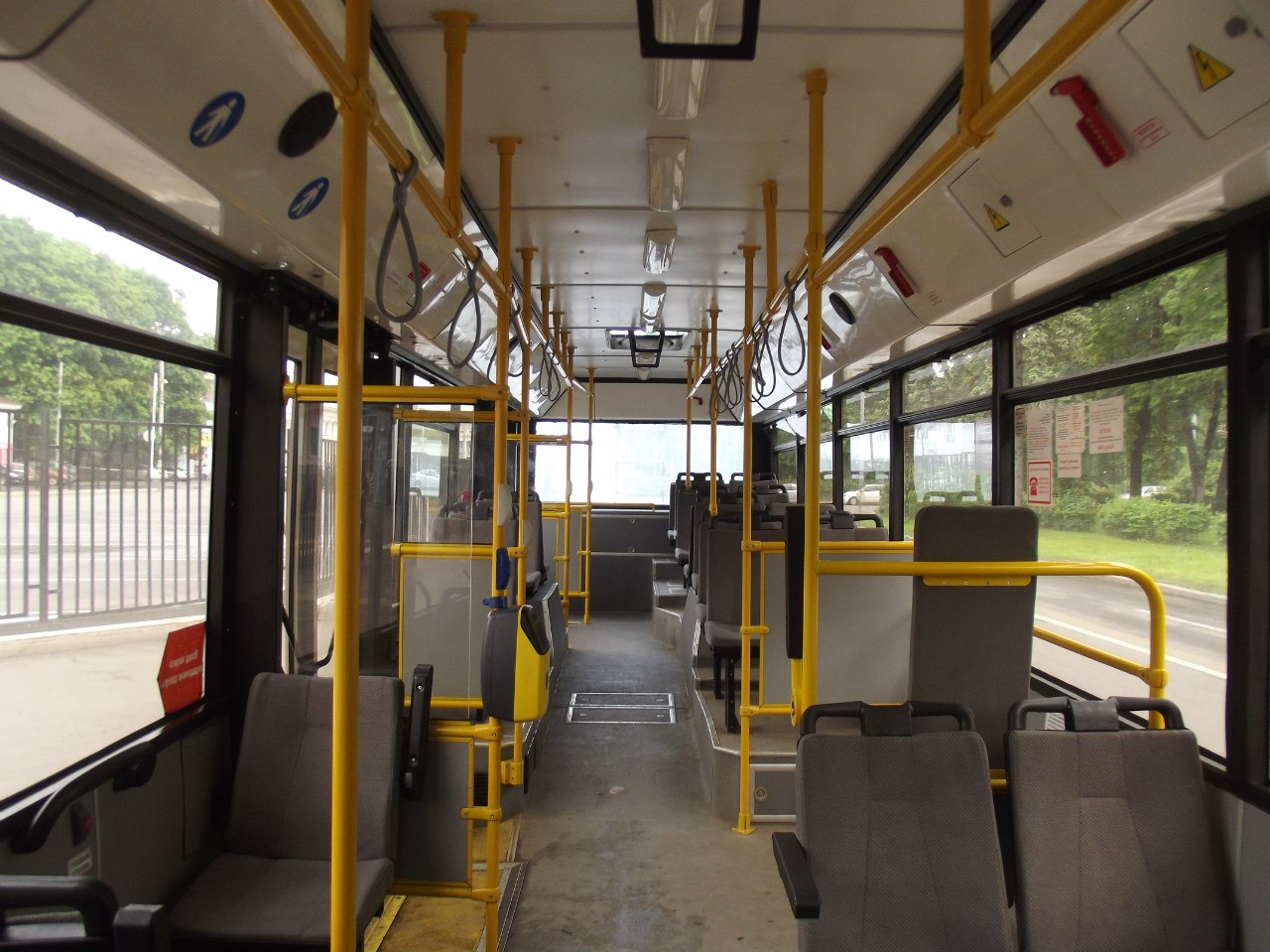 Москва, СВАРЗ-МАЗ-6235.00 № 6833