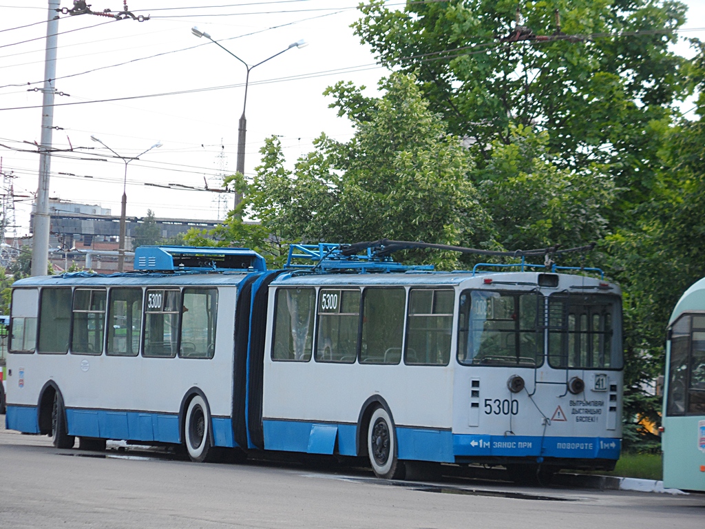Минск, ЗиУ-683В01 № 5300