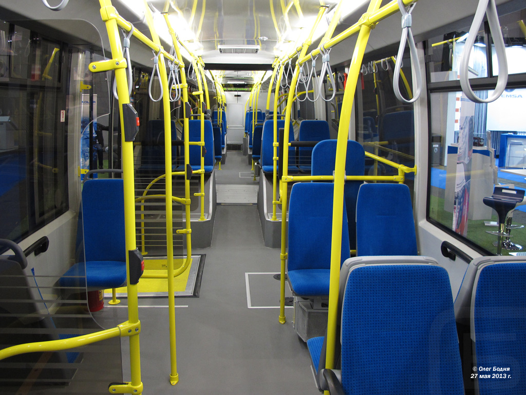Женева — UITP Geneva 2013; Минск — Завод "БКМ Холдинг"