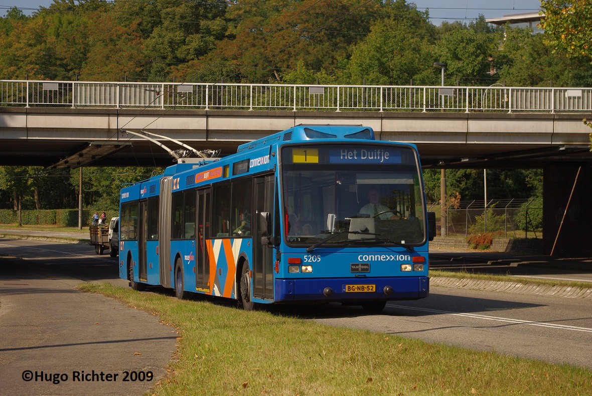 Арнем, Van Hool AG 300T № 5205