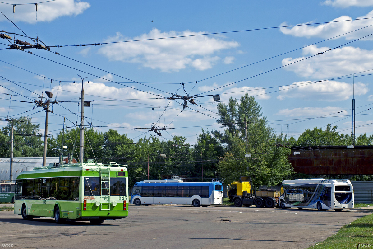 Курск, 1К (БКМ-321) № 045; Белгород, БКМ 420030 «Витовт» № 458; Курск — Новые троллейбусы; Курск — Троллейбусное Депо Курск, 1К (БКМ-321) № 045; Белгород, БКМ 420030 «Витовт» № 458; Курск — Новые троллейбусы; Курск — Троллейбусное Депо