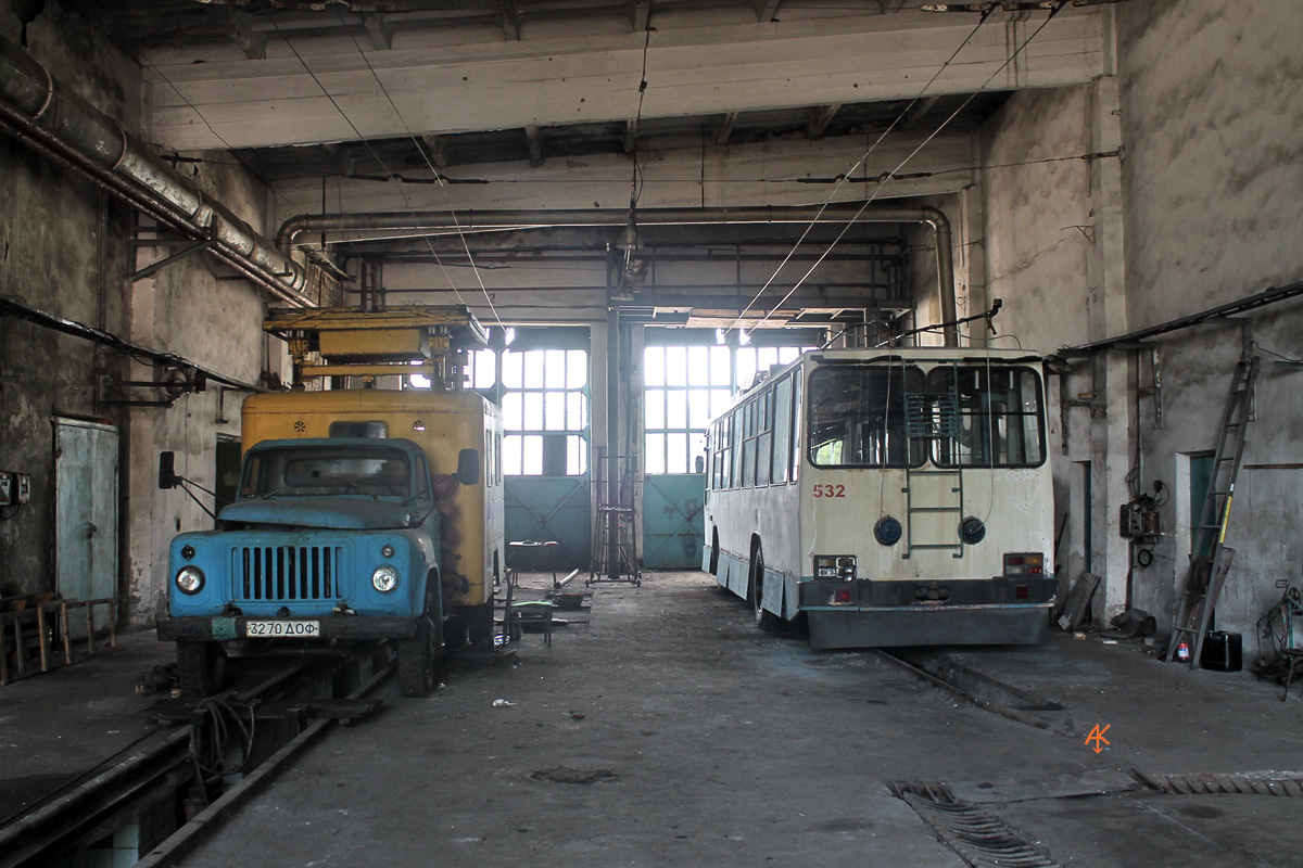 Углегорск, ЮМЗ Т2 № 532