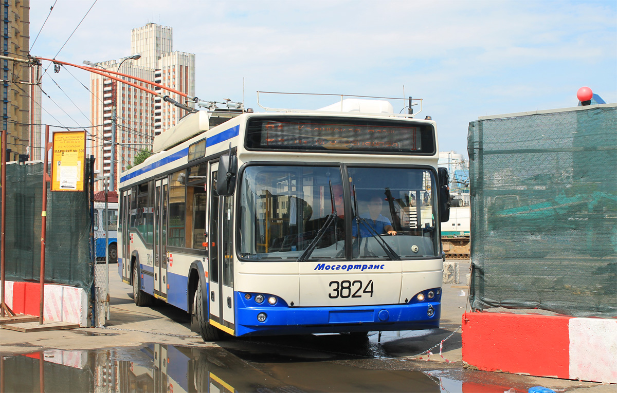 Москва, СВАРЗ-МАЗ-6235.00 № 3824