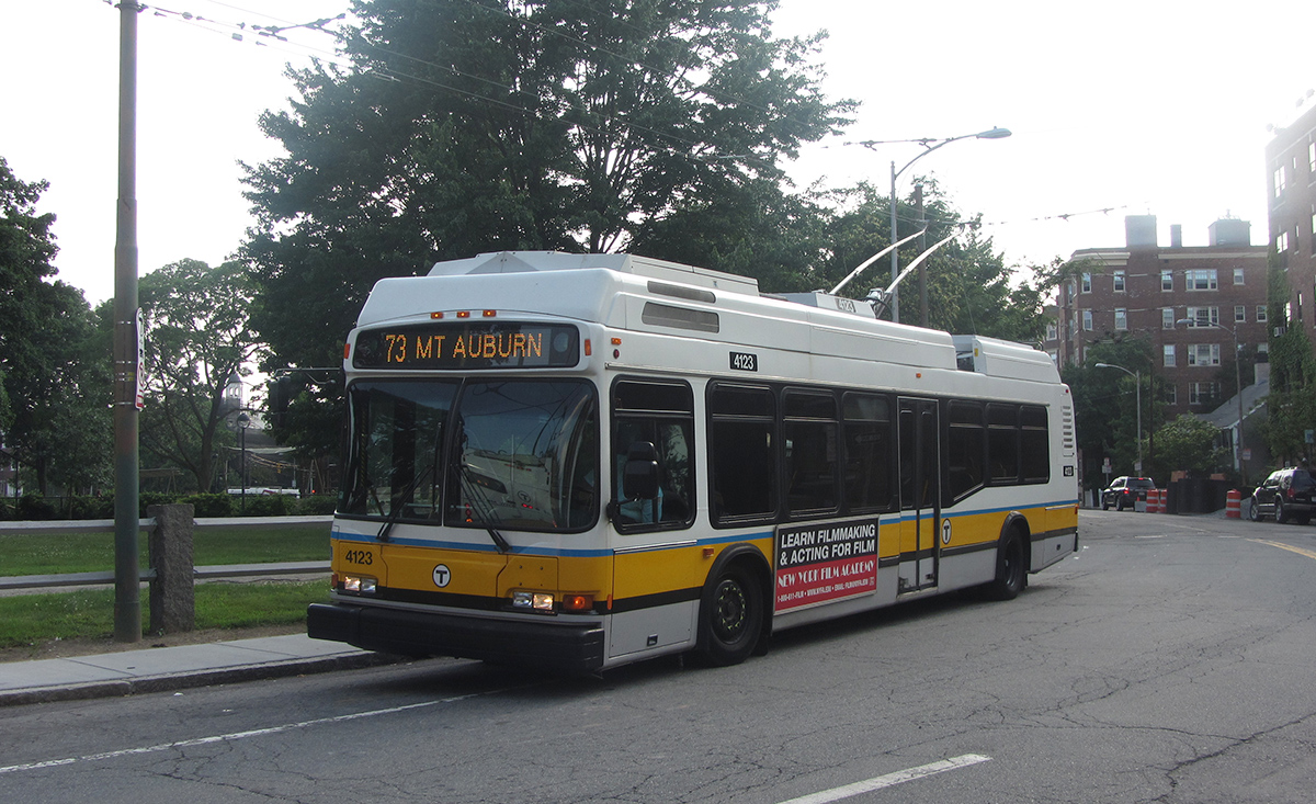 Boston, Neoplan AN440LF-ETB Nr. 4123
