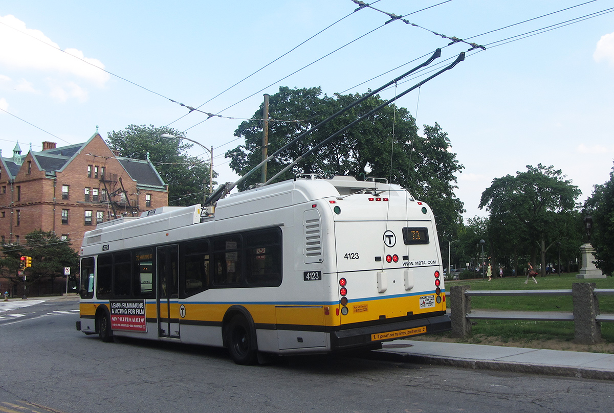 Бостон, Neoplan AN440LF-ETB № 4123