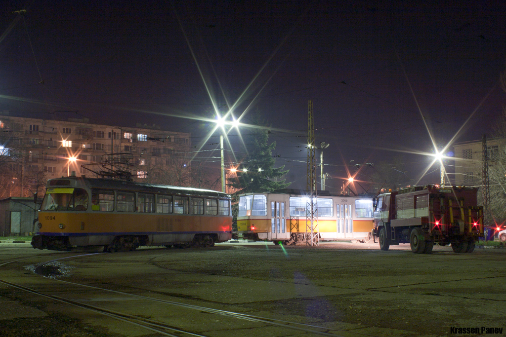 София, Tatra T4D № 1094; София, Tatra T6A2B № 2009; София — Съхраняване за музеен експонат 1094 (T4D) — 05.04.2013 г.