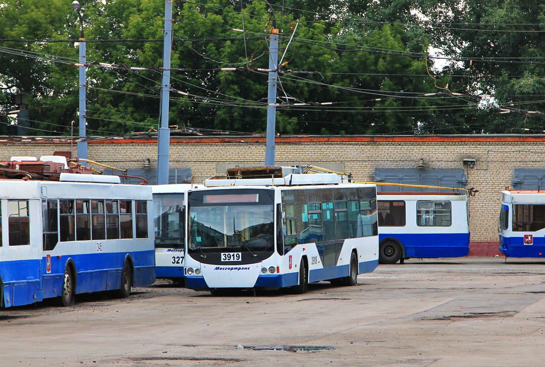 Moskva, VMZ-5298.01 “Avangard” č. 3919