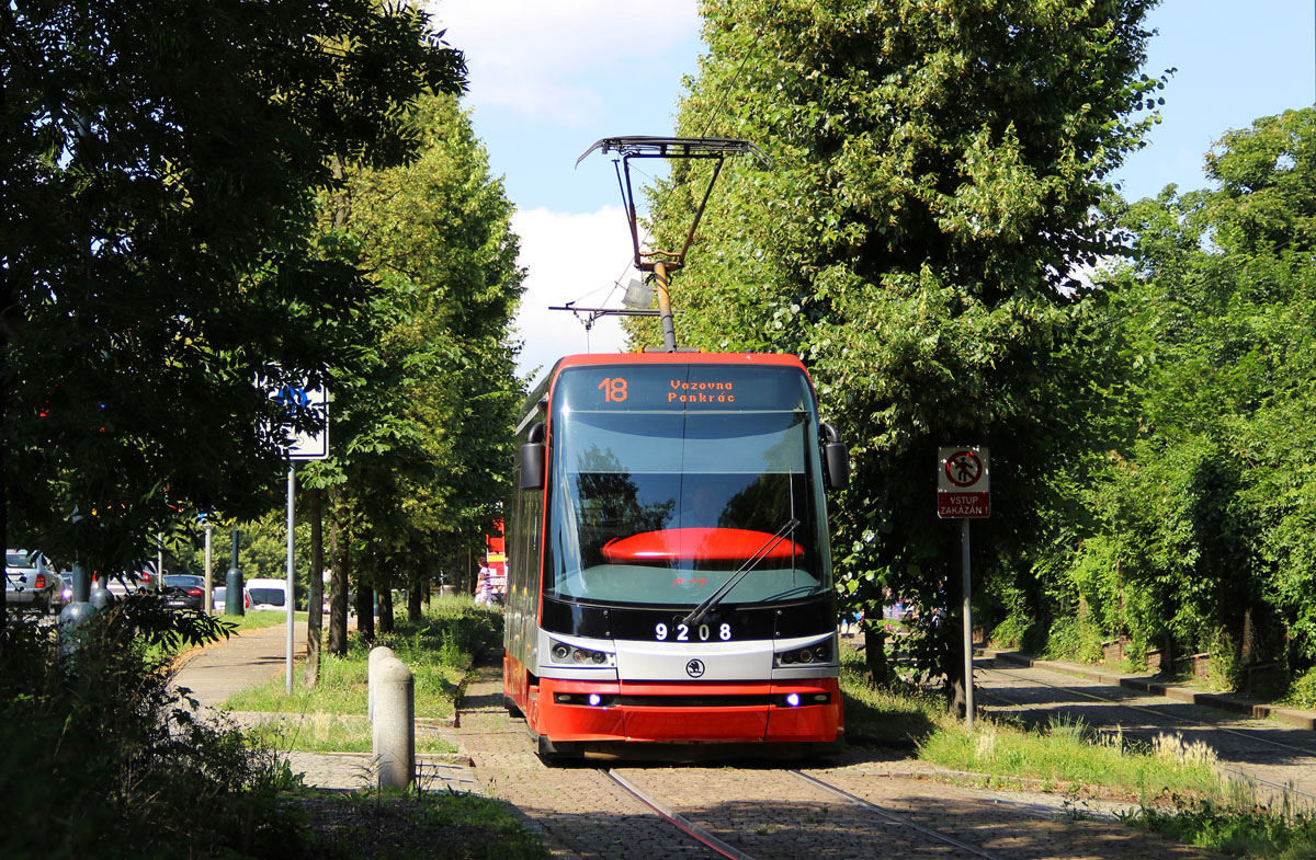 Прага, Škoda 15T1 ForCity Alfa Praha № 9208