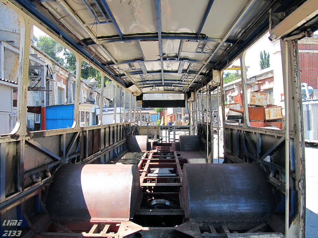 Кишинёв, Škoda 14Tr13/6M № 2133; Кишинёв — Машино-ремонтные мастерские