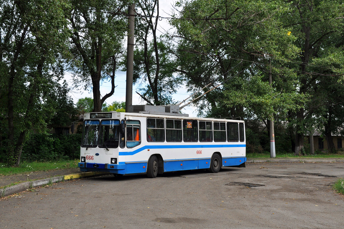 Кривой Рог, ЮМЗ Т2 мод. 7 № 666
