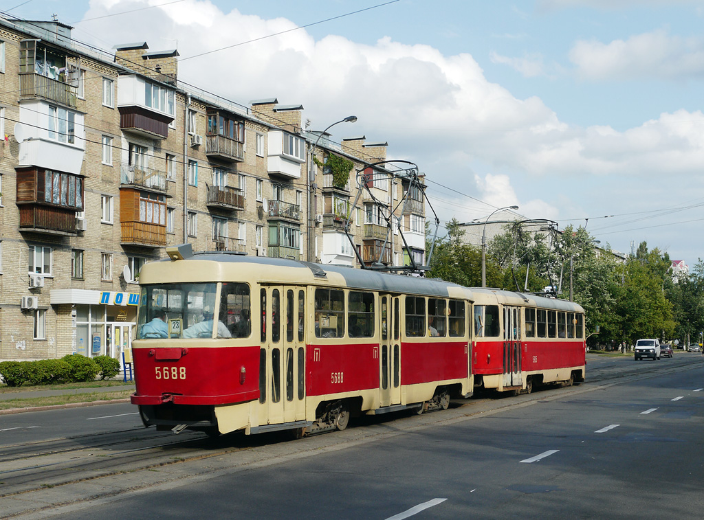 Киев, Tatra T3SU № 5688