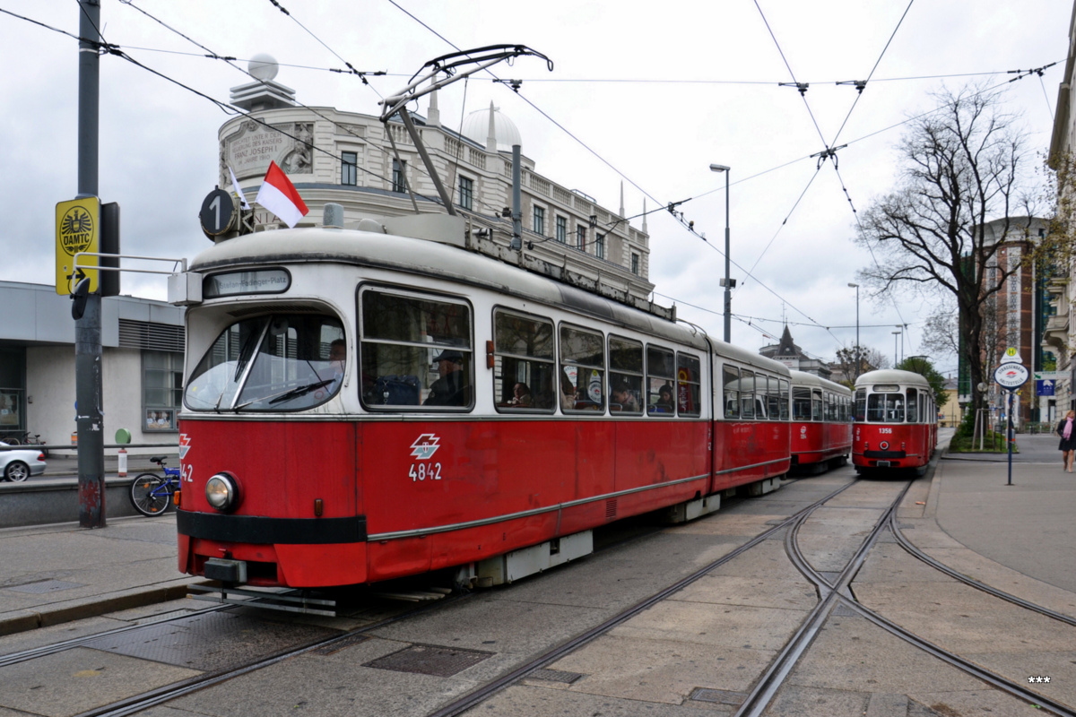 Вена, SGP Type E1 № 4842; Вена, Rotax Тype c4 № 1354