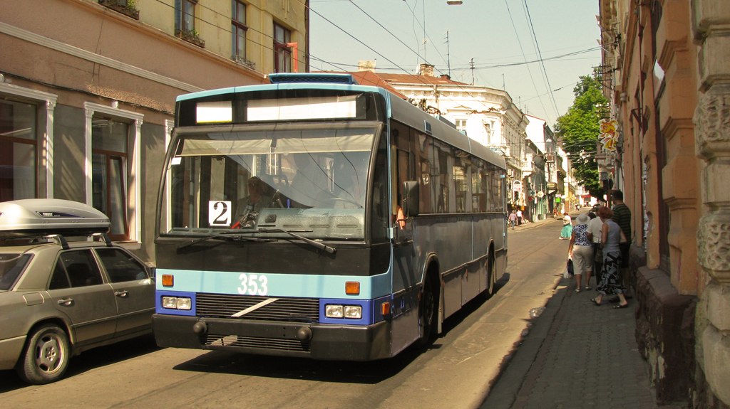 Черновцы, Den Oudsten B88 № 353