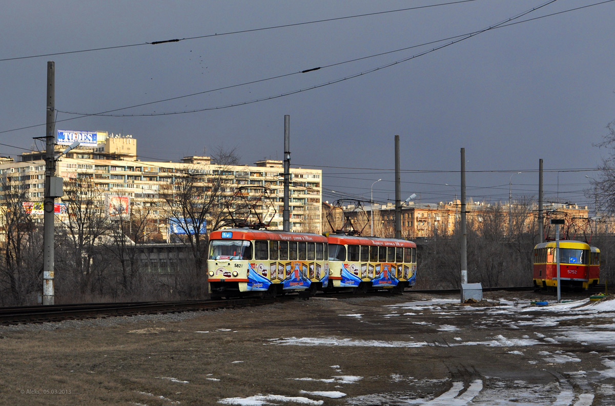Волгоград, Tatra T3SU № 5821; Волгоград, Tatra T3SU № 5822