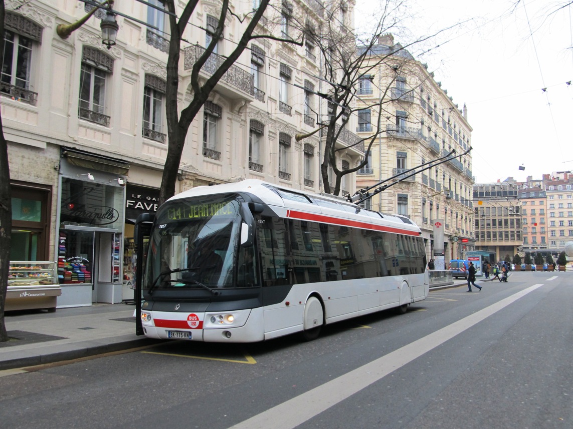 Лион, Irisbus Cristalis ETB 12 № 1857