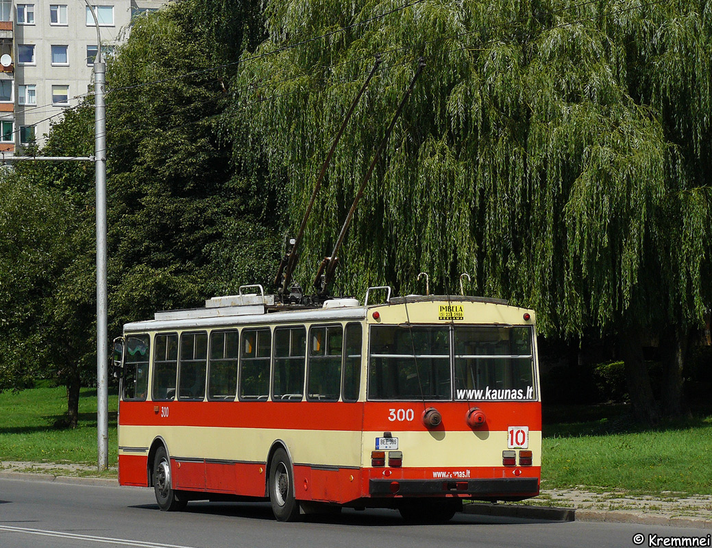 Каунас, Škoda 14Tr02/6 № 300