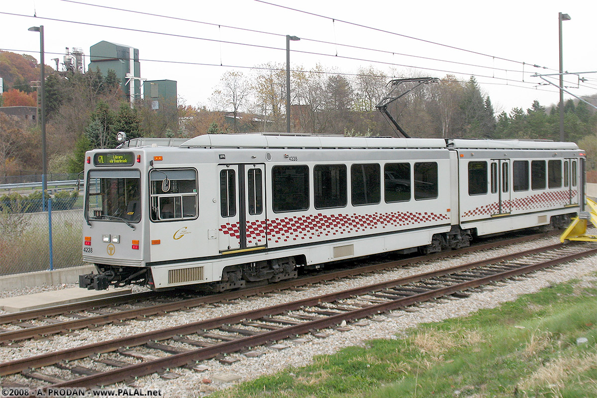 Pittsburgh, CAF LRV № 4228 Pittsburgh, CAF LRV № 4228
