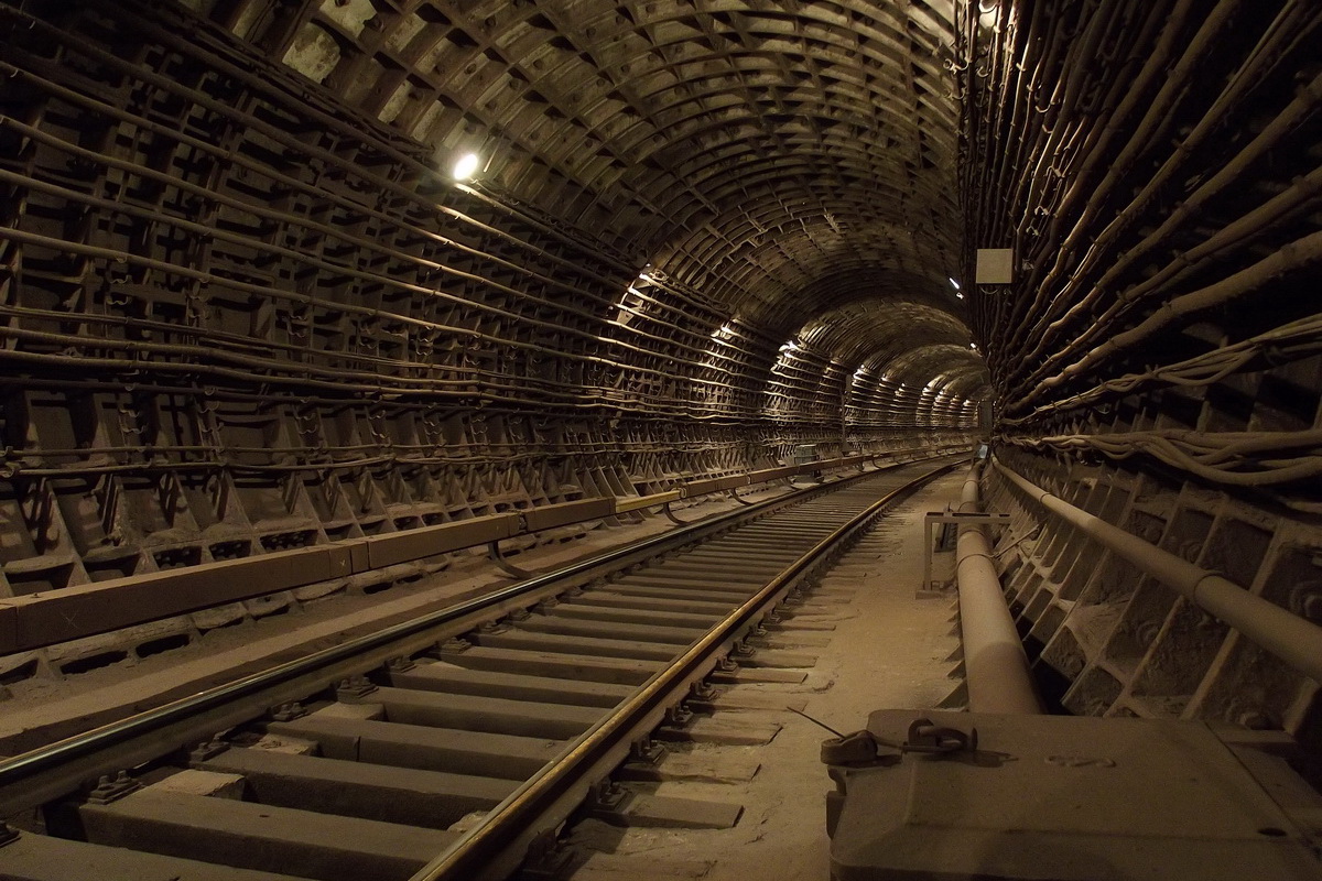 Москва — Метрополитен — [5] Кольцевая линия