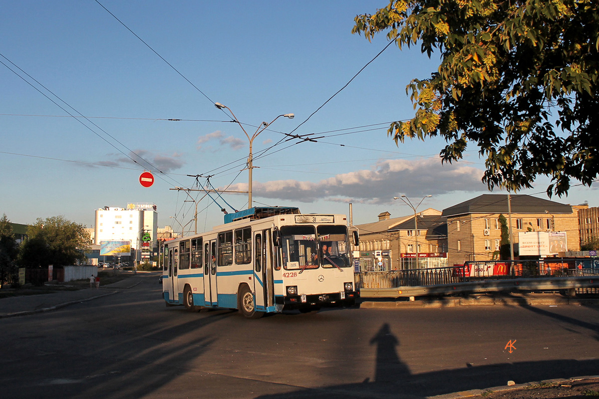 Киев, ЮМЗ Т2 № 4228