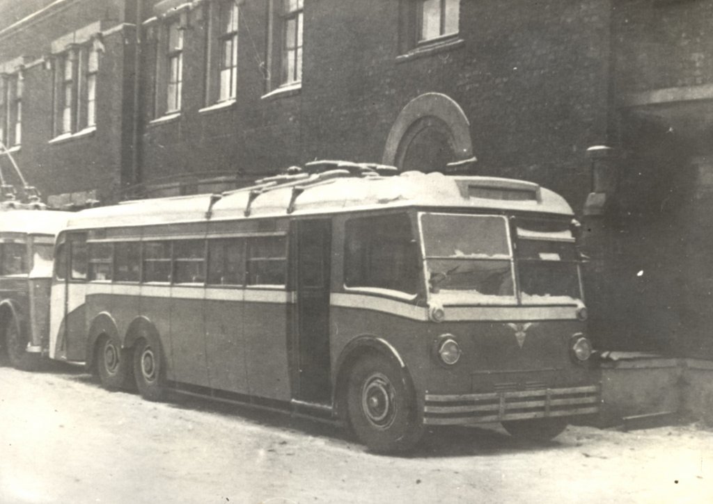 Москва, English Electric № 10; Москва — Исторические фотографии — Трамвай и Троллейбус (1921-1945)