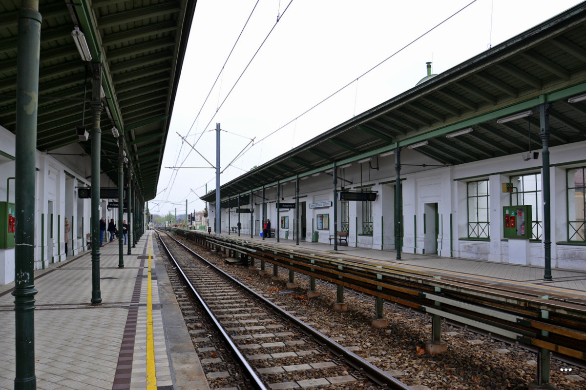 Vienna — Stadtbahn; Vienna — U-Bahn — line U6