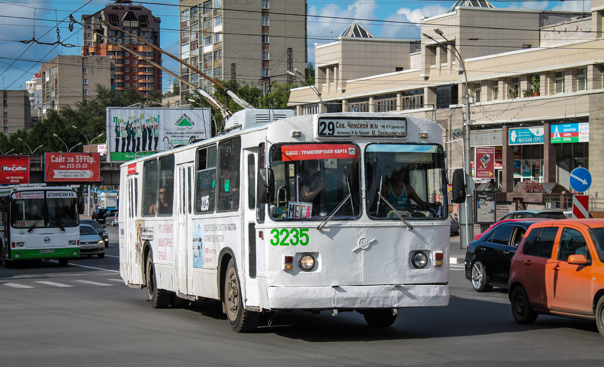 Новосибирск, ЗиУ-682В [В00] № 3235