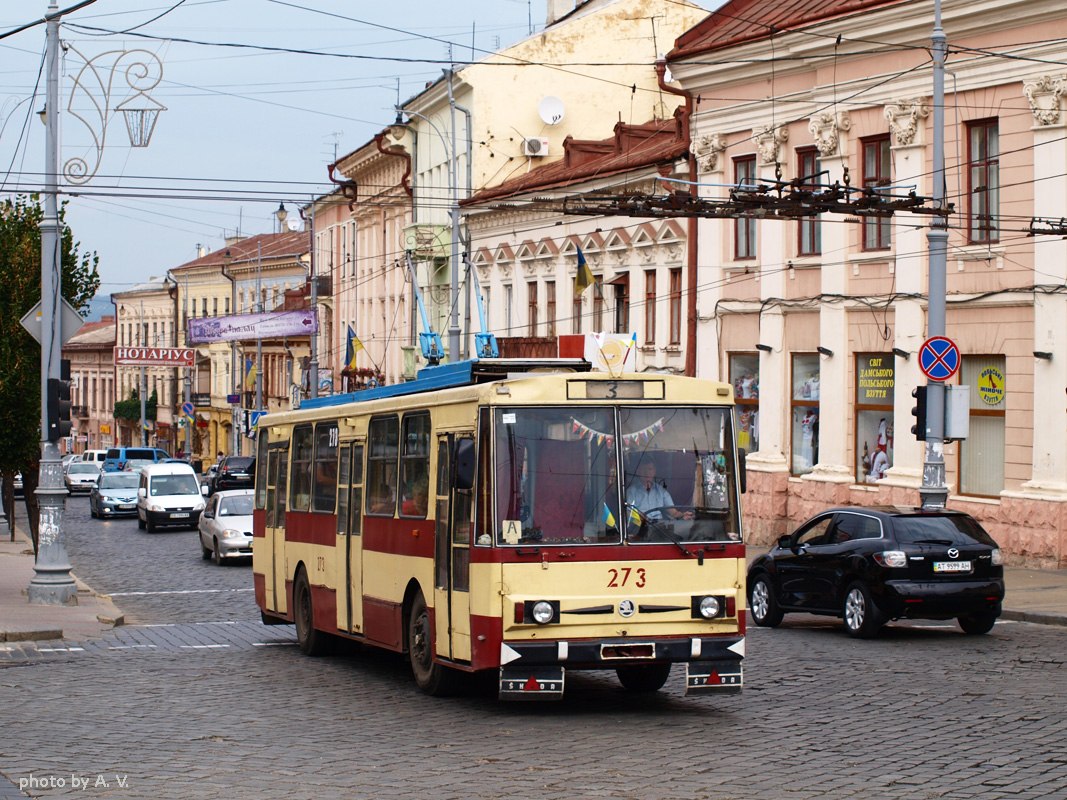 Черновцы, Škoda 14Tr02/6 № 273