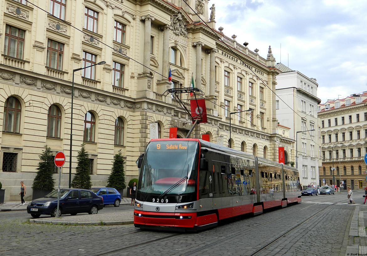 Praha, Škoda 15T1 ForCity Alfa Praha č. 9209