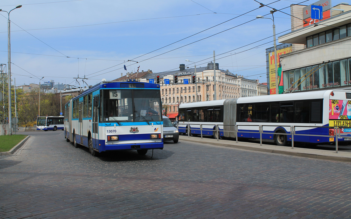 Рига, Škoda 15Tr02/6 № 13070