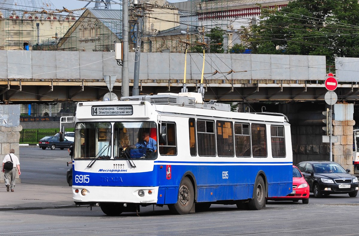 Москва, ЗиУ-682Г-016.02 (с широкой 1-й дверью) № 6915