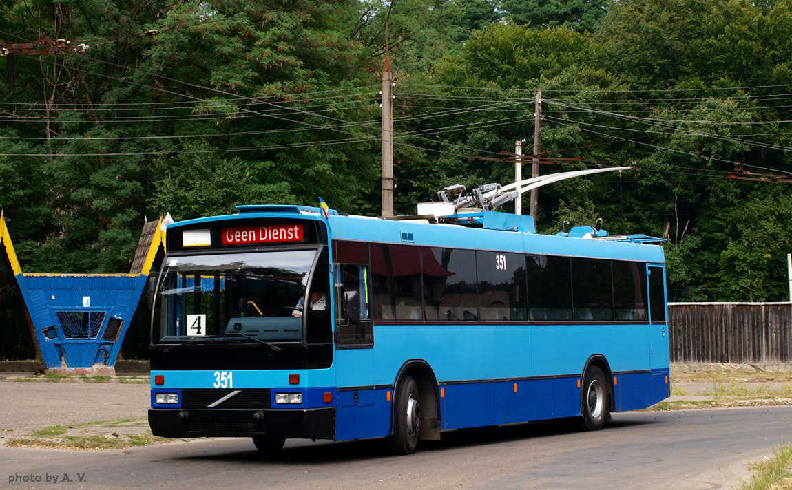 Черновцы, Den Oudsten B88 № 351; Черновцы — Конечные остановки